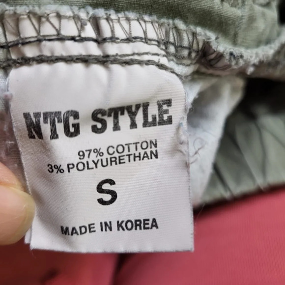 Rare Graffiti style olive cargo pants size medium - Picture 10 of 10